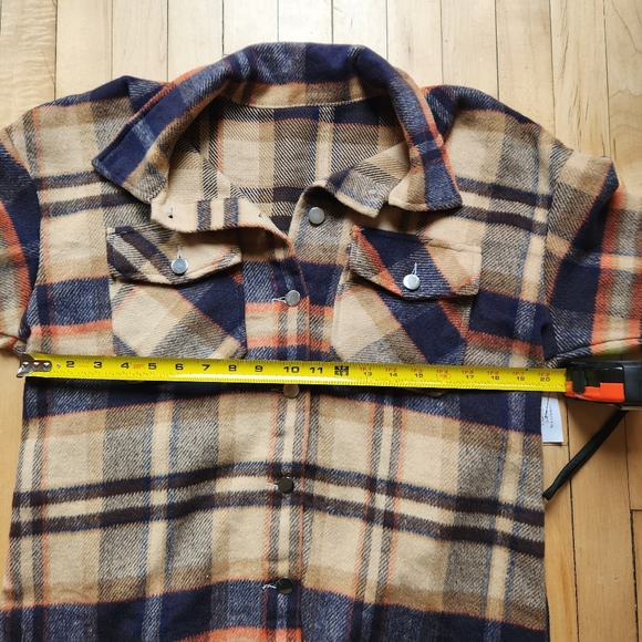 Flannel Shacket Size Large - Picture 6 of 9